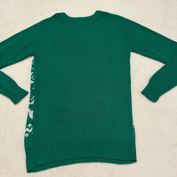 ((SOLD)) ‼️ Women’s Disney Mickey Christmas Sweater, M - Picture 4 of 4